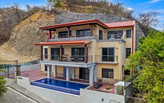 Exclusive Ocean-View Apts in Altos de Flamingo: Luxury and Serenity COD:125906