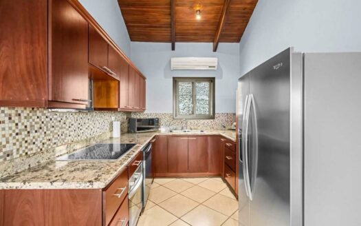 Exclusive Ocean-View Apts in Altos de Flamingo: Luxury and Serenity COD:125906