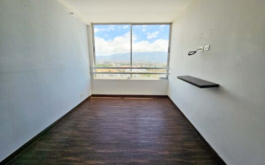 Remate Bancario!!! Apartamento en Heredia, Cond. Bella Vista (piso #13 Vista hacia San Jose) 2hab, 2 baños, 2 parqueos. Cod. 125413