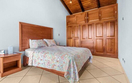 Exclusive Ocean-View Apts in Altos de Flamingo: Luxury and Serenity COD:125906