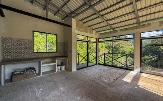 Quinta con construcción a un 65% de avance de obra en residencial de Quintas privado. Corralillo de Cartago. Cod 126016