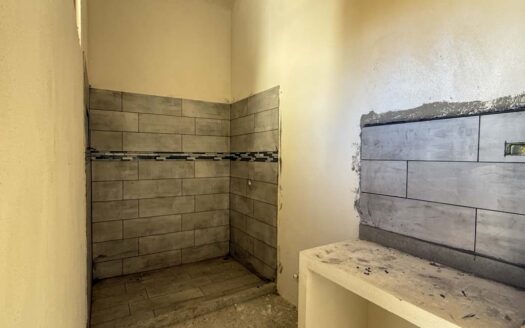 Quinta con construcción a un 65% de avance de obra en residencial de Quintas privado. Corralillo de Cartago. Cod 126016