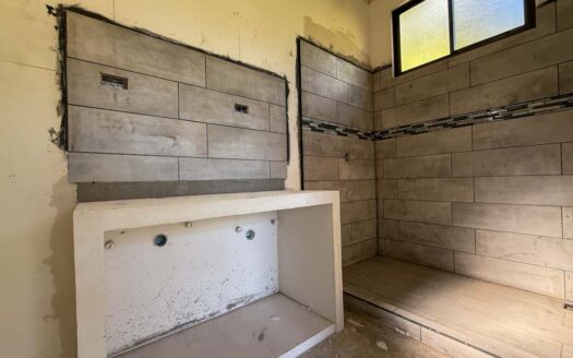 Quinta con construcción a un 65% de avance de obra en residencial de Quintas privado. Corralillo de Cartago. Cod 126016