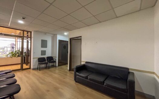 Oficina en Alquiler en San Pedro, Oficentro del Este, Ubicación Estratégica cod.125677