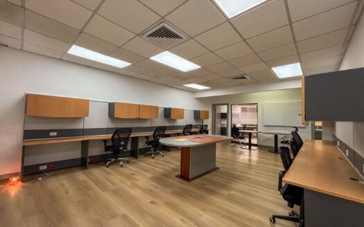 Oficina en Alquiler en San Pedro, Oficentro del Este, Ubicación Estratégica cod.125677