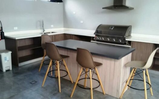 Alquiler Hermosa Casa de 220 m2 en San Rafael de Alajuela, en Condominio con Piscina . COD: 124924