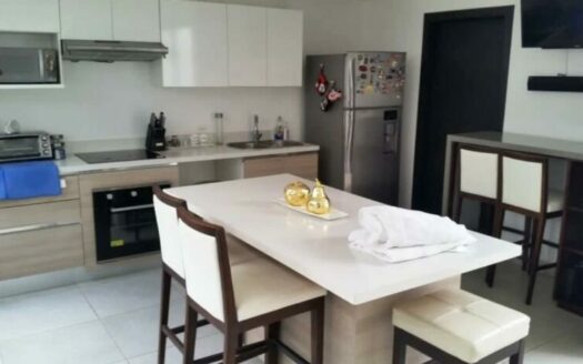 Alquiler Hermosa Casa de 220 m2 en San Rafael de Alajuela, en Condominio con Piscina . COD: 124924