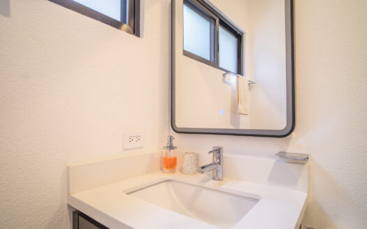 A Tropical Investment: Your Dream Hideaway in Guanacaste Awaits 🌊 Live Pura Vida: Turnkey Apartment Just Minutes from Tamarindo & Langosta Beaches.cod.126627