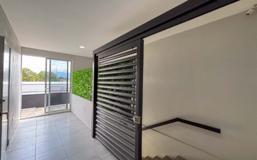 Penthouse en Remate Bancario en Sabanilla, Amplio y con Excelente Ubicación cod.128024