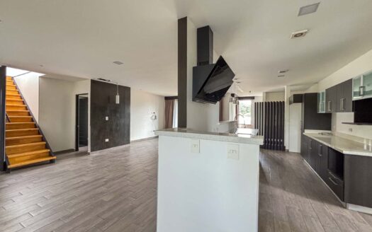 Penthouse en Remate Bancario en Sabanilla, Amplio y con Excelente Ubicación cod.128024