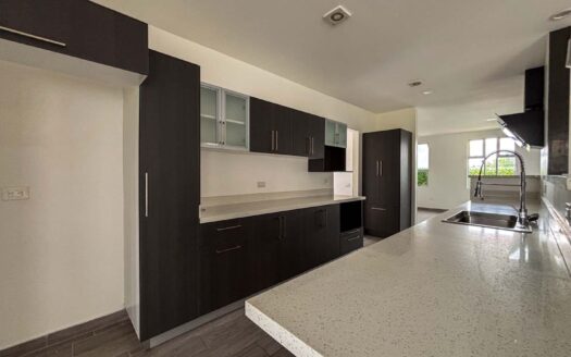 Penthouse en Remate Bancario en Sabanilla, Amplio y con Excelente Ubicación cod.128024