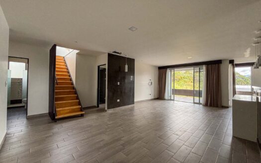 Penthouse en Remate Bancario en Sabanilla, Amplio y con Excelente Ubicación cod.128024