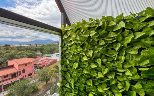 Penthouse en Remate Bancario en Sabanilla, Amplio y con Excelente Ubicación cod.128024