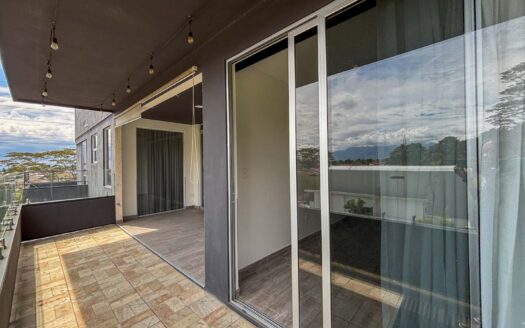 Penthouse en Remate Bancario en Sabanilla, Amplio y con Excelente Ubicación cod.128024