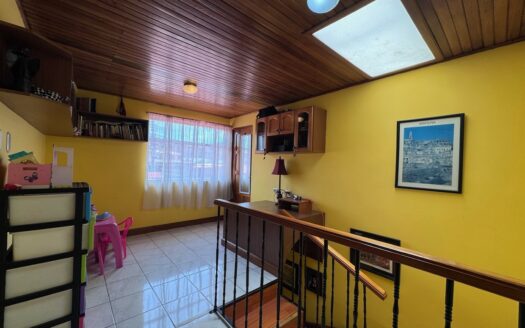 Tres Ríos: Casa con Uso de Suelo Mixto en San Diego de La Unión con 273 Metros de Lote. #128443