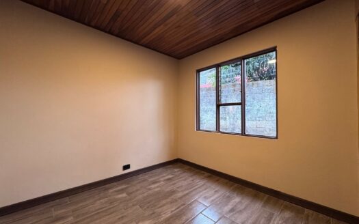 Tres Ríos: Con Uso de Suelo Mixto! Casa de Una Planta en San Diego con 255 Metros de Lote. #129142