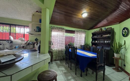 Tres Ríos: Casa con Uso de Suelo Mixto en San Diego de La Unión con 273 Metros de Lote. #128443