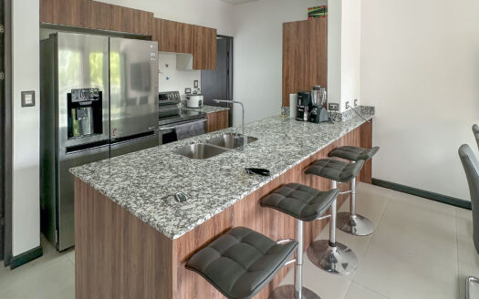 VENTA de Apto moderno de 80mts2 en San Rafael de Alajuela,en Condominio privado.COD:129673