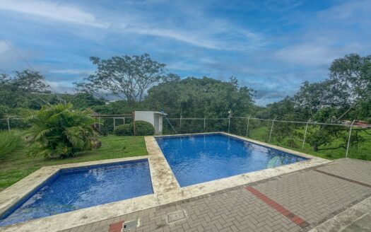 VENTA de Apto moderno de 80mts2 en San Rafael de Alajuela,en Condominio privado.COD:129673