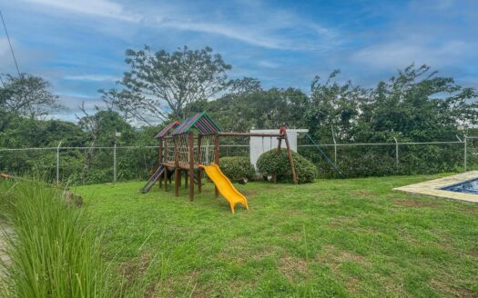 VENTA de Apto moderno de 80mts2 en San Rafael de Alajuela,en Condominio privado.COD:129673