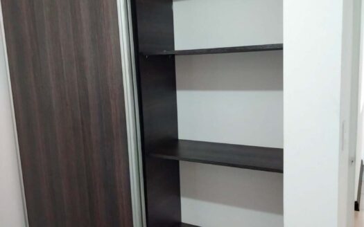 Alquiler Apartamento 2 Habitaciones, Mezzanine, 3 baños. Totalmente Amueblado. Código 130709