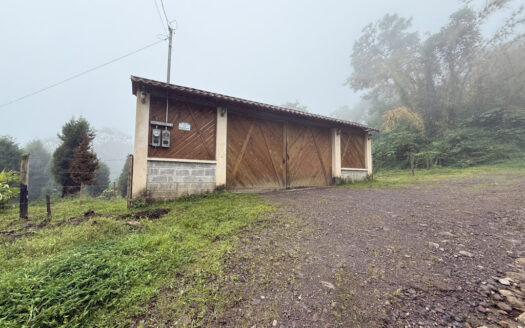 Hermosa Cabaña de Montaña, en Medio del Bosque Nuboso, Rodeado de Flora, Fauna y Paisajes en Cascajal de Coronado COD 131920