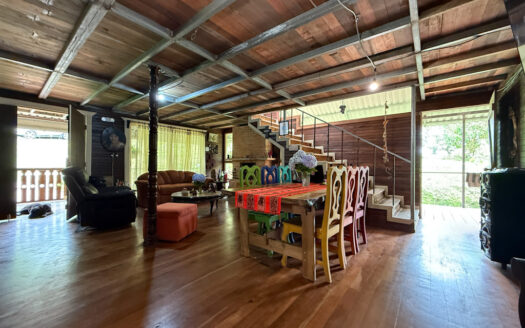 Hermosa Cabaña de Montaña, en Medio del Bosque Nuboso, Rodeado de Flora, Fauna y Paisajes en Cascajal de Coronado COD 131920