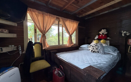 Hermosa Cabaña de Montaña, en Medio del Bosque Nuboso, Rodeado de Flora, Fauna y Paisajes en Cascajal de Coronado COD 131920