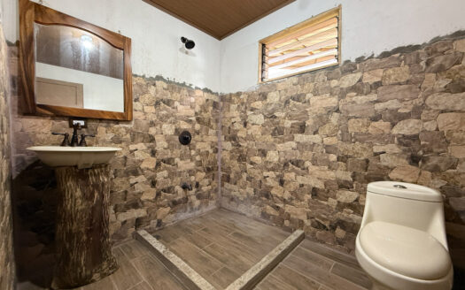 Hermosa Cabaña de Montaña, en Medio del Bosque Nuboso, Rodeado de Flora, Fauna y Paisajes en Cascajal de Coronado COD 131920