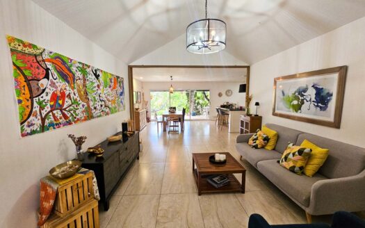 Venta de Casa de 1 planta (Lote: 507 m2.) Ubicada en Ciudad Cariari. 3 hab – 2 baños – 3 parqueos. Cod. 133378