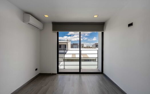 ¡REBAJADA $15.000! Casa Para Estrenar en Venta en El Coyol, Alajuela, en Condominio con Piscinas y Amenidades. COD. 132672