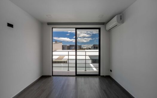 ¡REBAJADA $15.000! Casa Para Estrenar en Venta en El Coyol, Alajuela, en Condominio con Piscinas y Amenidades. COD. 132672