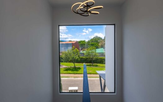 ¡REBAJADA $15.000! Casa Para Estrenar en Venta en El Coyol, Alajuela, en Condominio con Piscinas y Amenidades. COD. 132672