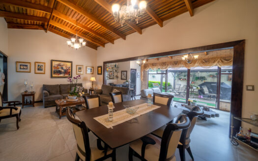 🏡 Venta de Propiedad Multifuncional en Sabanilla: Ideal para Proyecto Comercial o Residencial cod.134236