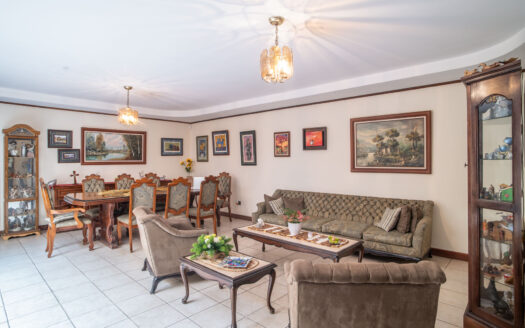 🏡 Venta de Propiedad Multifuncional en Sabanilla: Ideal para Proyecto Comercial o Residencial cod.134236