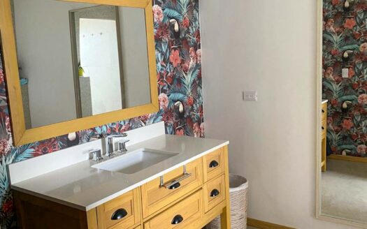 Venta de Casa de 1 planta (Lote: 507 m2.) Ubicada en Ciudad Cariari. 3 hab – 2 baños – 3 parqueos. Cod. 133378