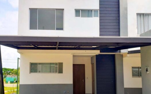 Venta de casa de 2 niveles en Condominio Naos (3 hab – 2.5 baños – 2 parqueos) (Constr.: 195 m2 / LOTE: 124 m2) Ubicado en San Joaquín. Cod. 134408