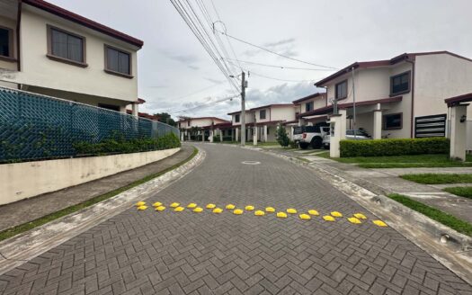 Lote de 487mts2 en venta en condominio privado La Guacima,Alajuela COD:133993