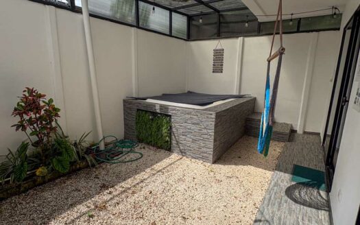 SE ALQUILA: Apartamentos Amoblados de 2 Habitaciones en Huacas COD: 134129