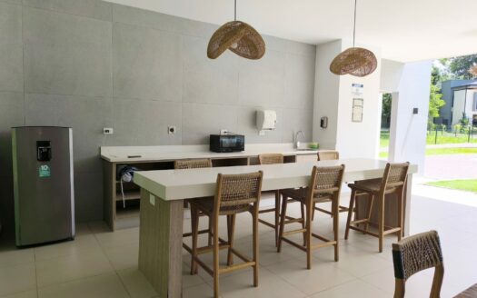 ¡Lote Esquinero en Venta en Casa Praia, Playa Jacó! A tan solo 5 minutos del mar🏖️ 174 m². Cod 134285