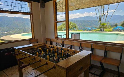 Espectacular Propiedad para Inversión en Paraiso de Cartago. Codigo 135480