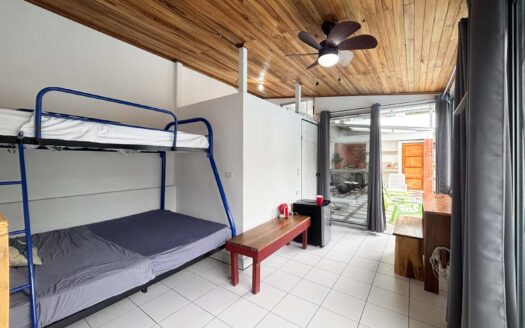 🌴 Hermosa Casa en Punta Leona – Ubicación Privilegiada, Ideal para Vivir o Invertir 🏡- A solo 3 Minutos de Playa Mantas $260 000-Código: 135666