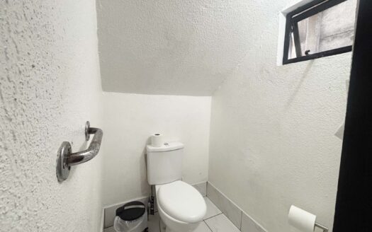 🌴 Hermosa Casa en Punta Leona – Ubicación Privilegiada, Ideal para Vivir o Invertir 🏡- A solo 3 Minutos de Playa Mantas $260 000-Código: 135666