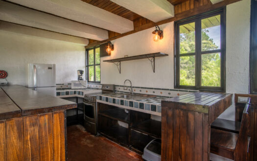 Espectacular Propiedad para Inversión en Paraiso de Cartago. Codigo 135480