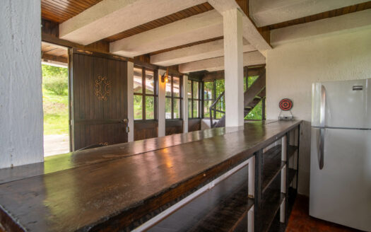 Espectacular Propiedad para Inversión en Paraiso de Cartago. Codigo 135480