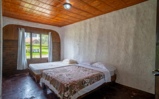 Espectacular Propiedad para Inversión en Paraiso de Cartago. Codigo 135480