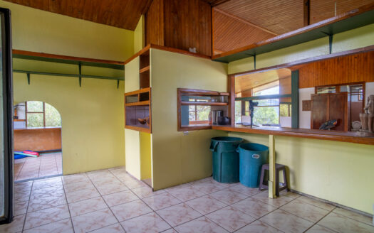 Espectacular Propiedad para Inversión en Paraiso de Cartago. Codigo 135480