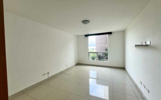 Apartamento en venta en Paseo Colón, Condominio 6-30, oportunidad de remate bancario COD#136188