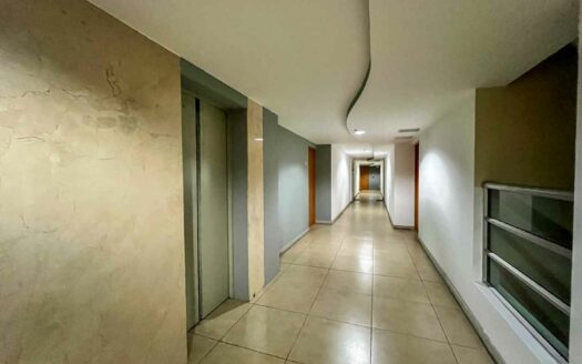 Apartamento en venta en Paseo Colón, Condominio 6-30, oportunidad de remate bancario COD#136188