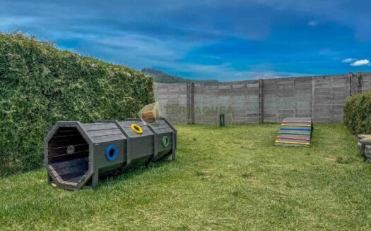 Venta de Casa dentro Exclusivo Condominio en Cartago. Cod. 135597